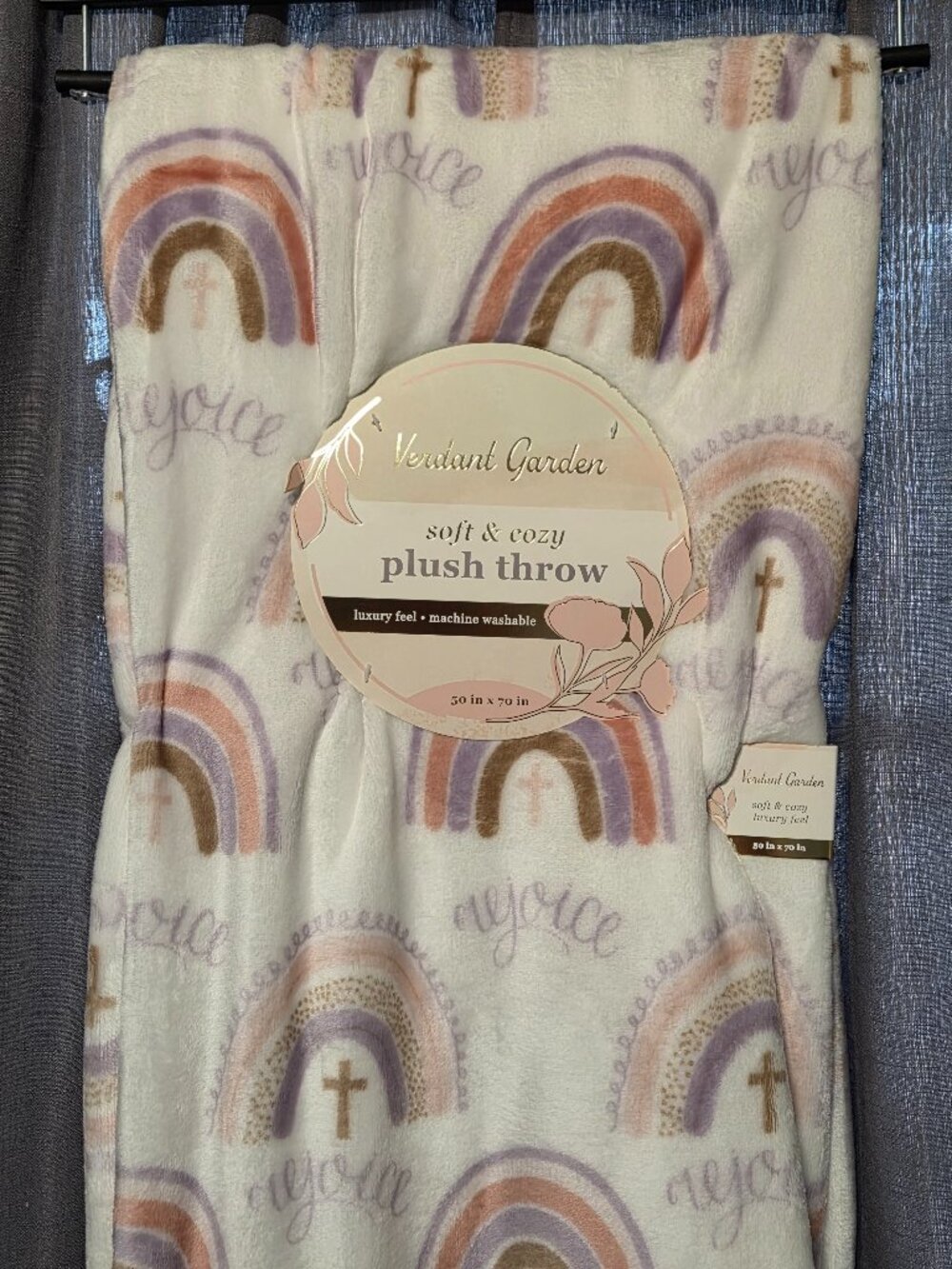 Plush throw